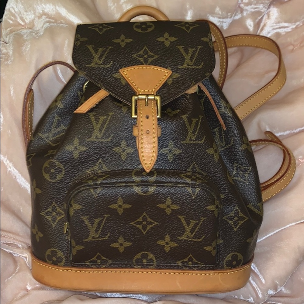 Louis Vuitton Montsouris Mini/PM